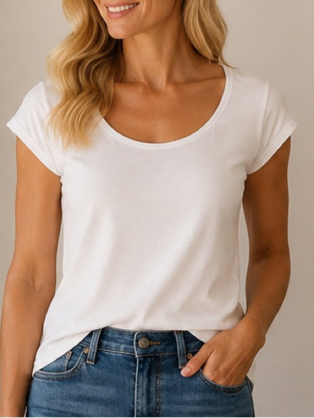 Talbots White Scoop Neck Short Sleeve Tee (T-Shirt) Size M